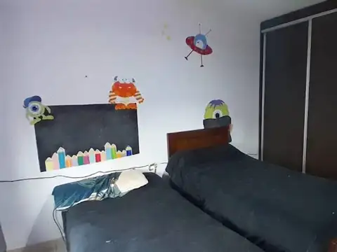 Casa 5 ambientes con 2 baños