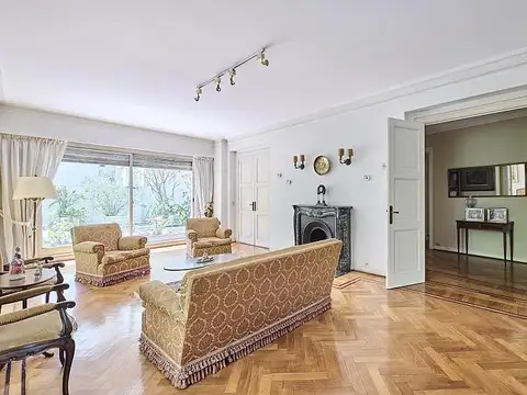 Departamento en Venta de 8 ambientes