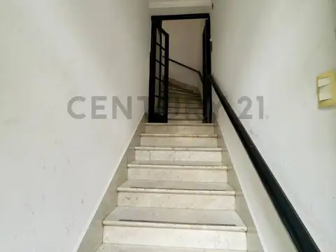 PH Comercial Reciclado en Pleno Centro | Oficina 170 m² + Terraza Exclusiva de 170 m²