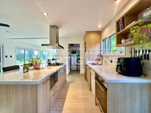 Muy linda casa en venta en San Francisco, Manzanares