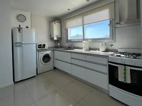 Alquiler 3 ambientes Los Troncos c/cochera