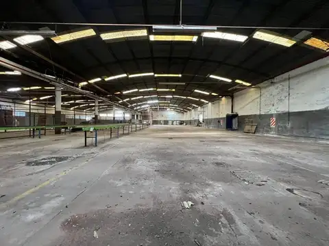 VENTA de Galpón Multipropósito en Pontevedra. Merlo. GBA.