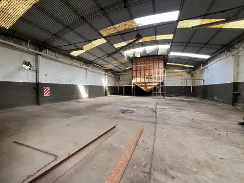 VENTA de Galpón Multipropósito en Pontevedra. Merlo. GBA.