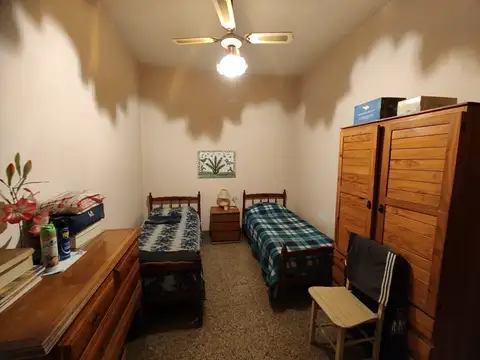 Casa en Venta con 2 Dormitorios patio y Quincho!