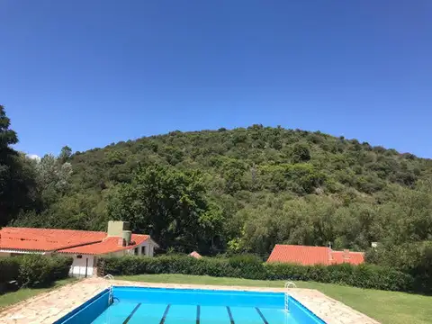 Casa en Venta con 4 cocheras