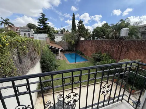 Casa 5 ambientes con 4 baños