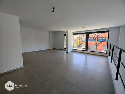 Local en Alquiler en Abasto, $ 2.500.000