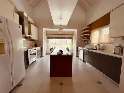 Casa en  venta en La Berlina - Pilara -URDAPILLETA PROPIEDADES