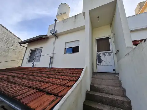 Depto Tipo Casa 5 ambientes con 1 baño