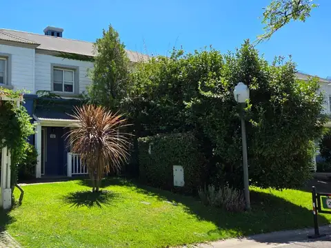 Casa Monoambiente con 2 baños