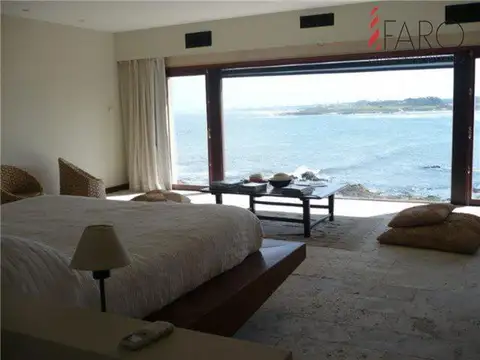 Casa sobre el mar en La Barra