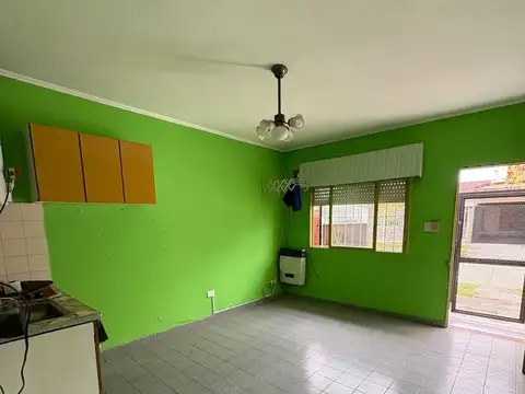 Depto Tipo Casa en Venta de 2 ambientes