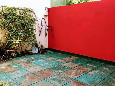 Ph en Venta con 1 Dormitorio, Patio, Living-Comedor, Cocina Integrada, Baño completo