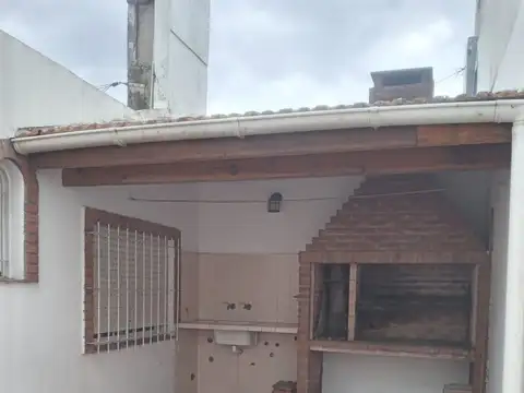 VENTA PH 3 AMB. C/PATIO y PARRILLA - SAN JUSTO
