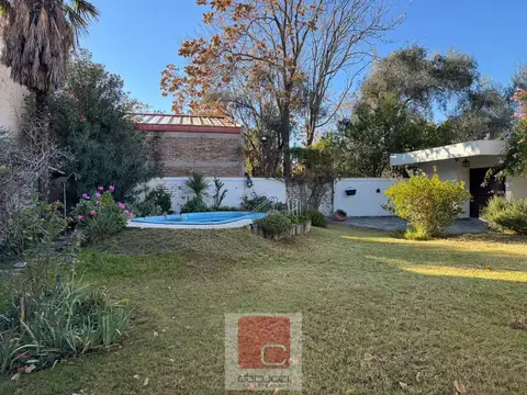 COCUCCI INMOBILIARIA VENDE excelente casa en Godoy Cruz
