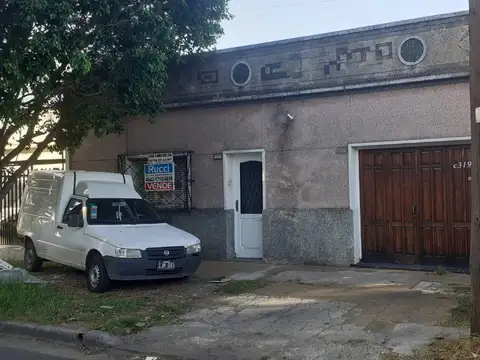 Casa de tres ambientes con Garage