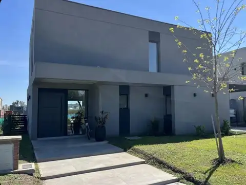 CASA EN VENTA - BARRIO SANTA SOFIA PILAR