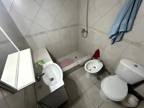Depto Tipo Casa 2 ambientes con 1 baño