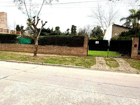 Terreno en Venta 20  mts Fondo