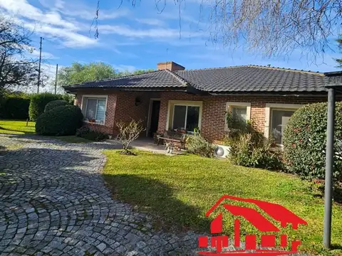 Casa Chalet  en Venta en Altos de Manzanares, Pilar, G.B.A. Zona Norte