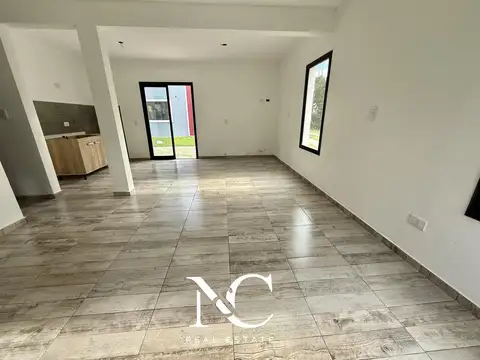 Casa 5 ambientes con 2 baños