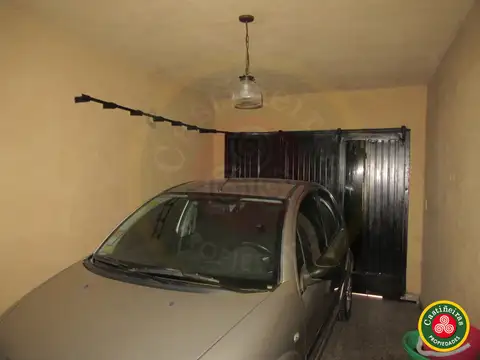 Casa 9 ambientes con 1 baño