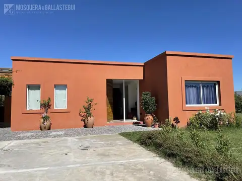 Casa en alquiler - San Eduardo, Pilar del Este