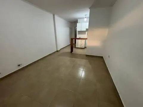 Depto Tipo Casa en Alquiler de 2 ambientes