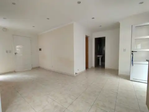 Depto Tipo Casa en Alquiler en Moron Norte, $ 670.000