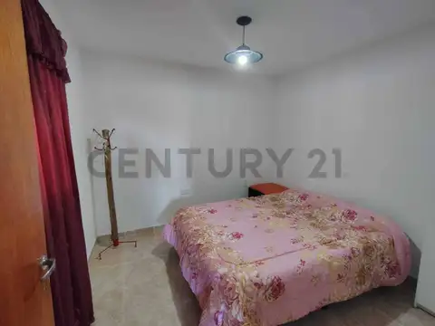 Casa 2 ambientes con 1 baño
