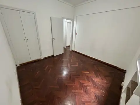 2 AMB CON 41 M2 CON BAÑO Y COCINA SEPARADA  EN ALMAGRO