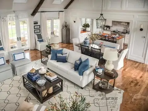 Casa 6 ambientes con 4 baños