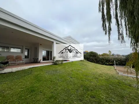 Casa en venta c/ cochera en Sierra de la Ventana