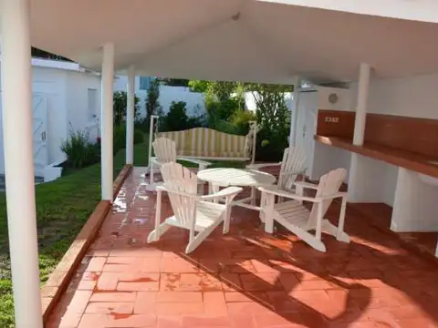 Casa en Alquiler Temporal con 1 cochera