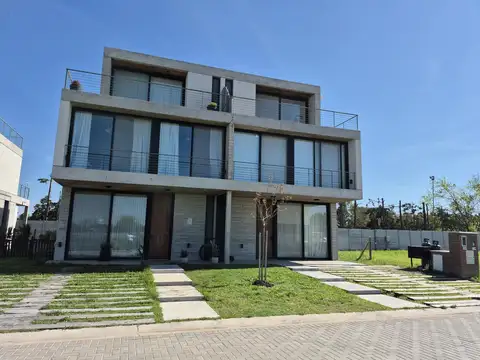 BARRIO CERRADO EL OLIVAR PILAR
