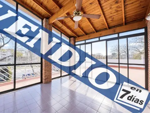 PH 4 ambientes más dependencia completa, quincho con parrilla y terraza en Villa Pueyrredón.
