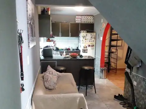 Depto Tipo Casa en Venta de 3 ambientes