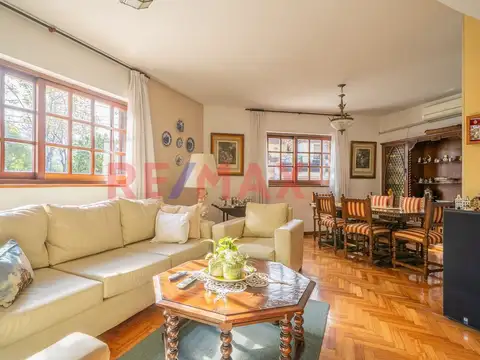 OPORT.  CASA 4 AMB. CON COCHERA, PATIO Y TERRAZA