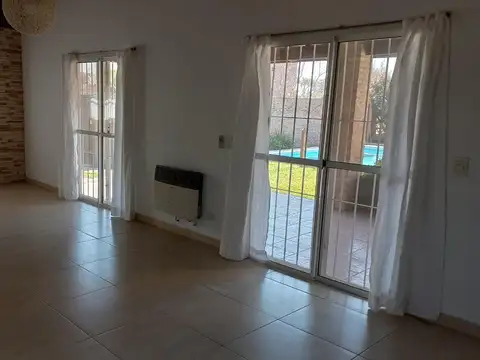 Casa en Alquiler de 3 dormitorios