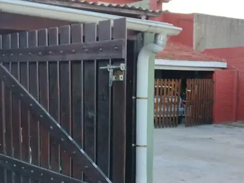 Departamento 14 ambientes con 6 baños