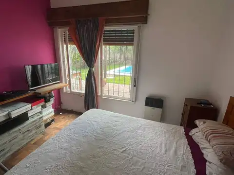 Casa en Venta de 3 Ambientes con amplio fondo libre en Quilmes