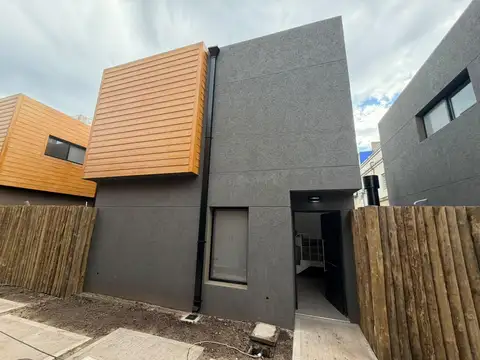 Depto Tipo Casa en Alquiler de 3 ambientes