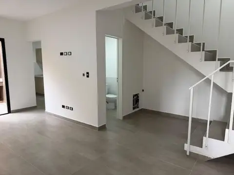 Depto Tipo Casa en Alquiler en Muñiz, $ 1.550.000