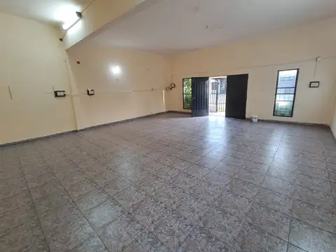 Local en Alquiler en Hurlingham, $ 750.000
