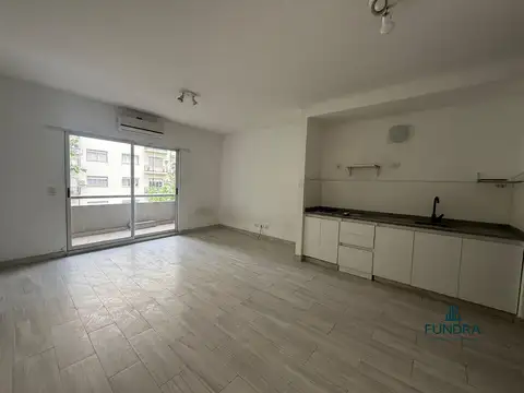 Monoambiente en Alquiler con balcón en Balvanera