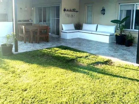 Casa en Venta en La Comarca, USD 330.000