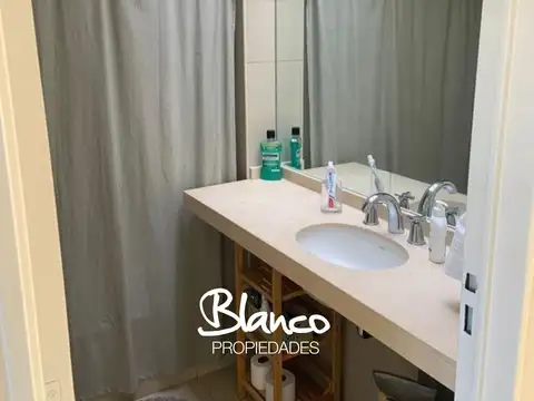 Casa en Alquiler Temporal con 1 cochera