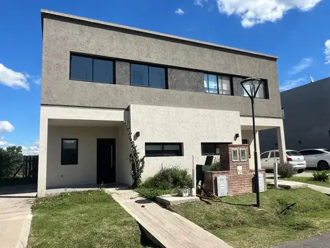 Casa en alquiler 3 dormitorios, escritorio, El Aljibe, Manzanares .