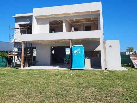 CASA  ALQUILER BARRIO HARAS SANTA MARIA