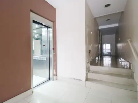 Departamento en Venta en Villa del Parque, USD 140.000